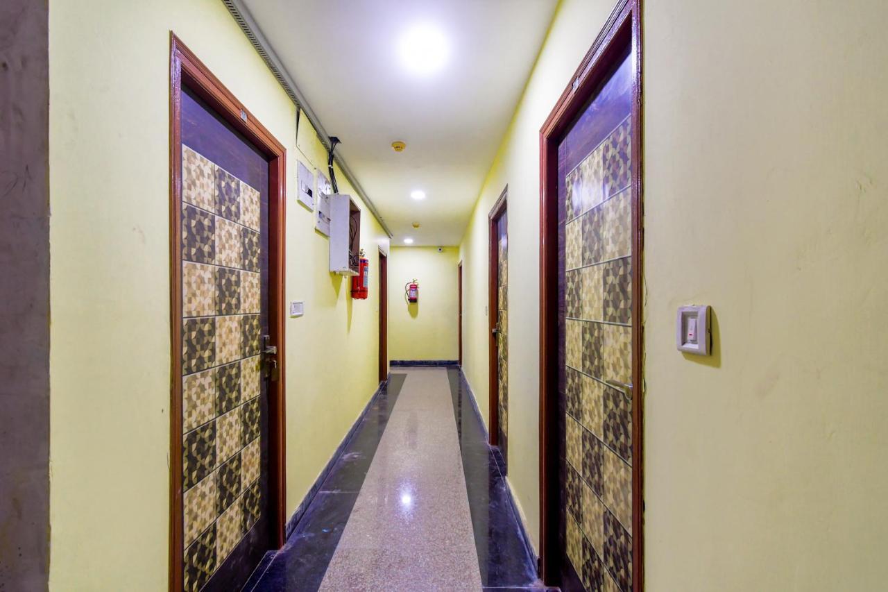 Hotel Blue Abedin Kolkata Bagian luar foto