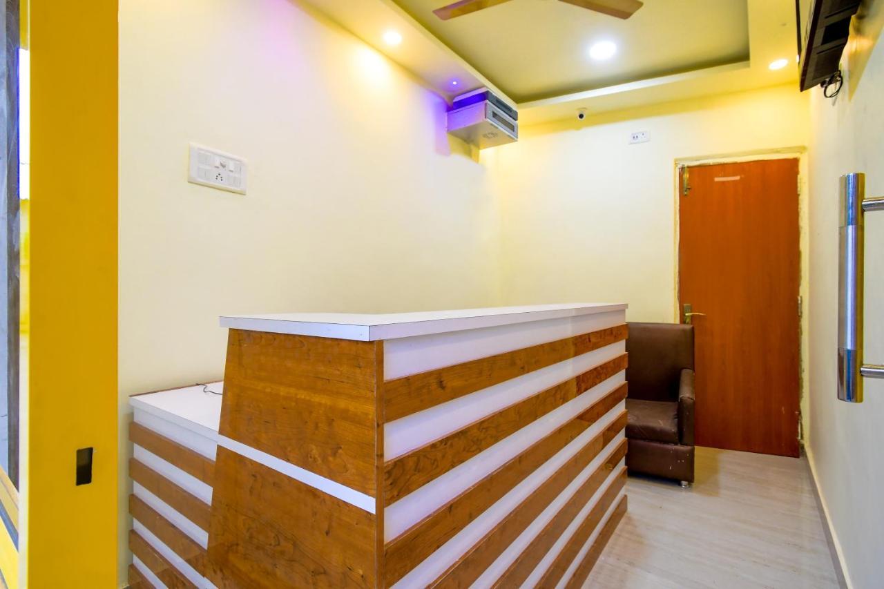 Hotel Blue Abedin Kolkata Bagian luar foto