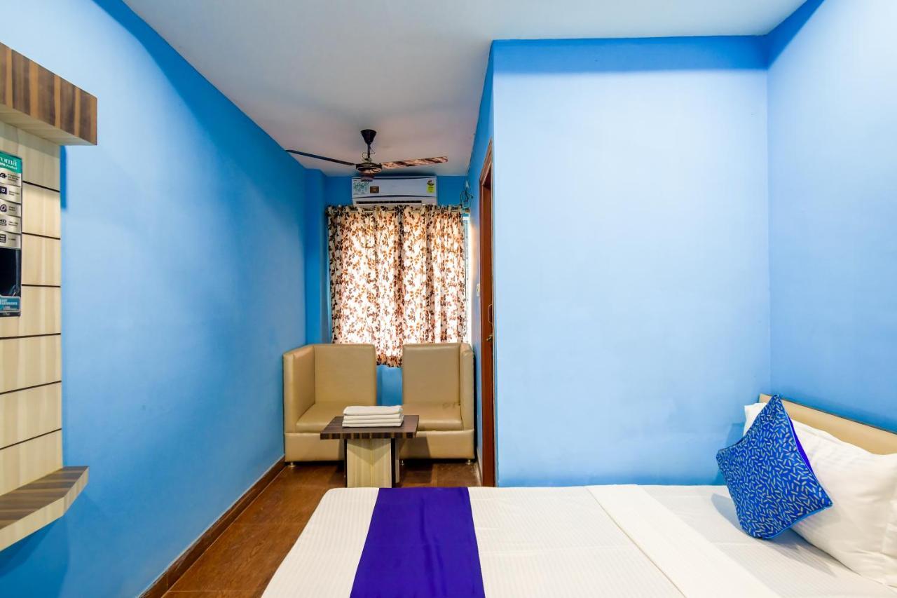 Hotel Blue Abedin Kolkata Bagian luar foto