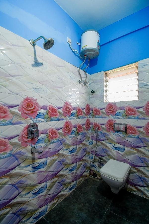 Hotel Blue Abedin Kolkata Bagian luar foto